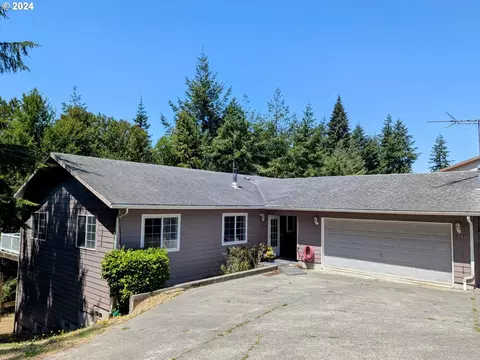 1905 Woodland Dr, Coos Bay, OR 97420