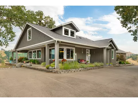 11808 N Umpqua Hwy, Roseburg, OR 97470