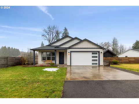 585 N Amboy Ave, Yacolt, WA 98675