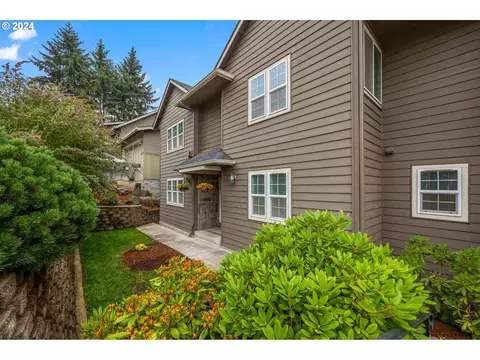 2685 Suncrest, Eugene, OR 97405