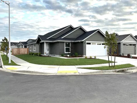 1671 SE Salmonberry Ave, Dallas, OR 97338