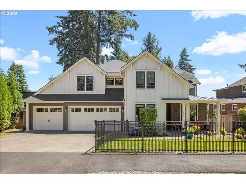 4688 Upper Dr, Lake Oswego, OR 97035