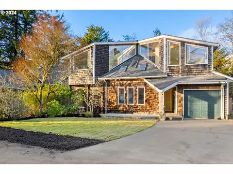 9030 Windward Ln, Manzanita, OR 97130