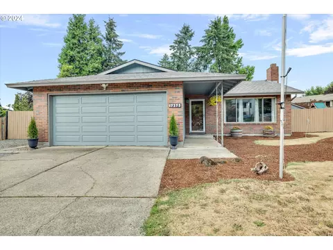 17375 SE Pilgrim Ct, Milwaukie, OR 97267