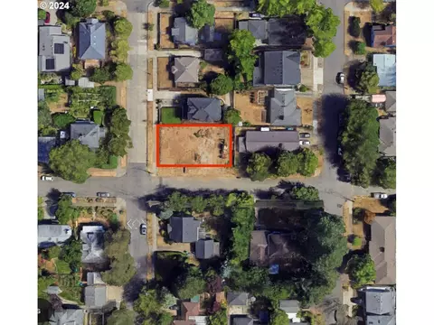 SE 44th Ave, Portland, OR 97206