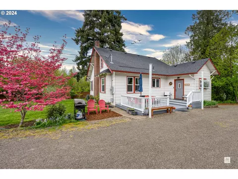 21728 Highway 99e NE, Aurora, OR 97002