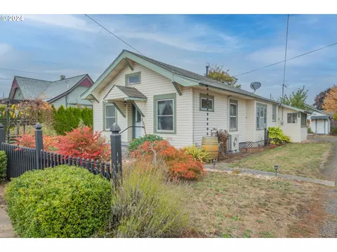 351 W Grant St, Lebanon, OR 97355
