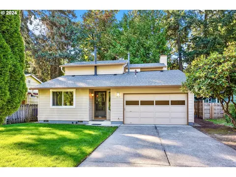 6618 NE Pacific St, Portland, OR 97213