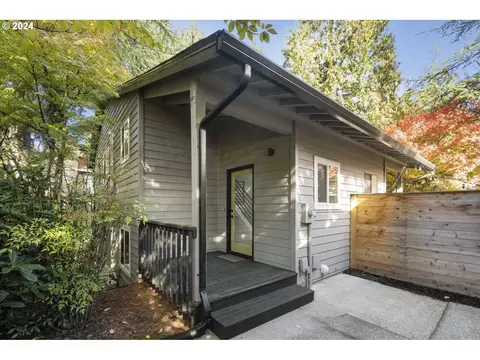 551 S Texas St, Portland, OR 97219