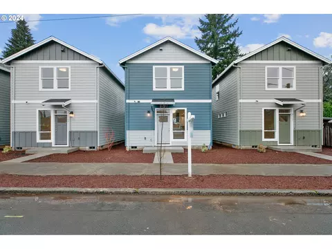 9113 SE Claybourne St, Portland, OR 97266