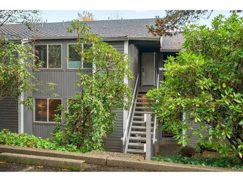 44 Eagle Crest Dr #13, Lake Oswego, OR 97035