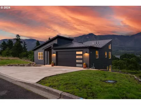 190 NE Lower Basso Cir, Stevenson, WA 98648