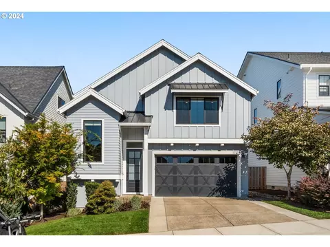 12323 NW Glenover Ln, Portland, OR 97229