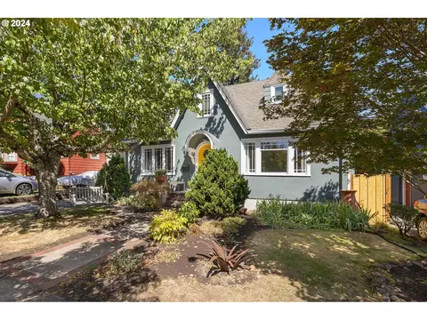 6947 NE Alameda St, Portland, OR 97213