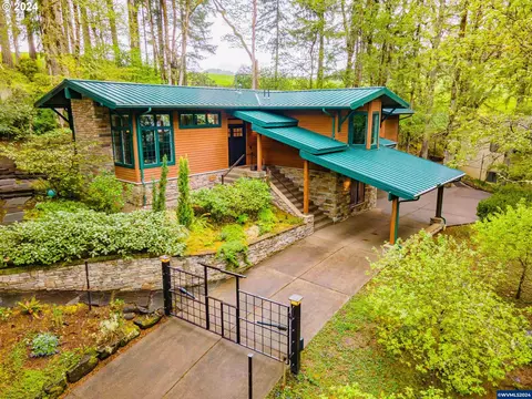 2950 NW Skyline Dr, Corvallis, OR 97330