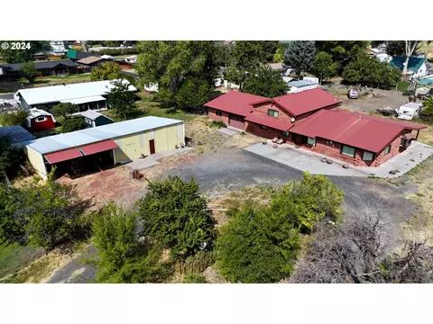 530 Riverside Dr, Burns, OR 97720