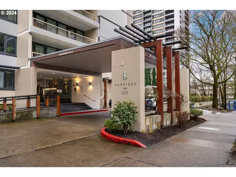 255 SW Harrison St #15B, Portland, OR 97201