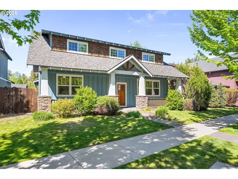 20398 Aberdeen Dr, Bend, OR 97702