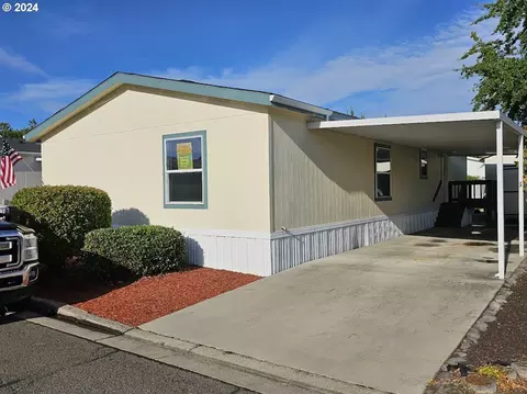 2552 Thorn Oak Dr #42, Medford, OR 97501