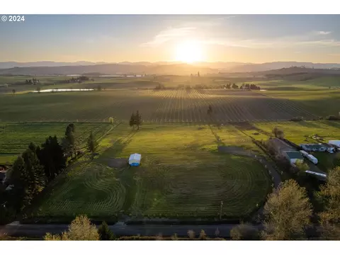 19505 NW Adcock Rd, Yamhill, OR 97148