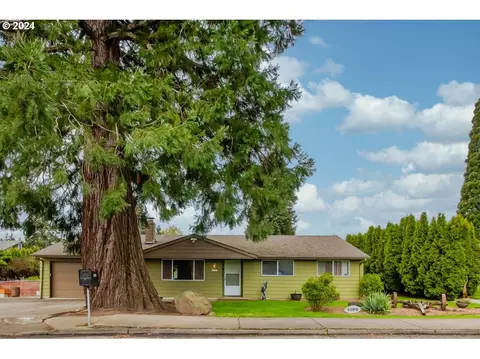 8820 NW 9th Ave, Vancouver, WA 98665