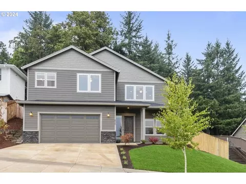820 Hawk Dr, Silverton, OR 97381