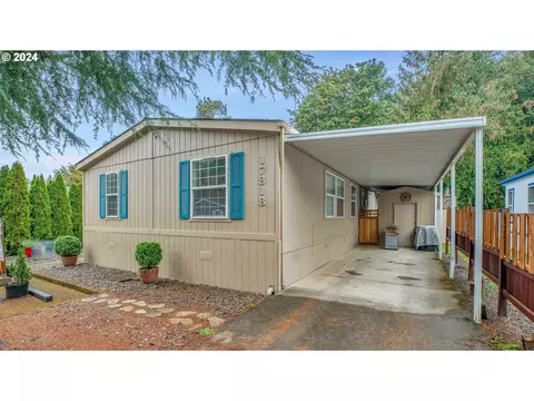 17818 S Greenfield Dr #446, Oregon City, OR 97045