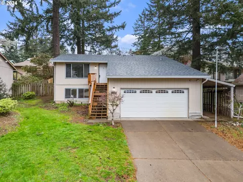 12543 SE Mall St, Portland, OR 97236