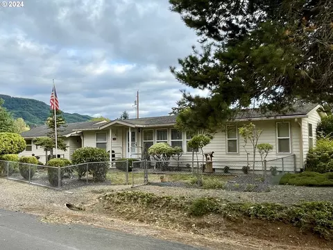 514 Taylor St, Ryderwood, WA 98581
