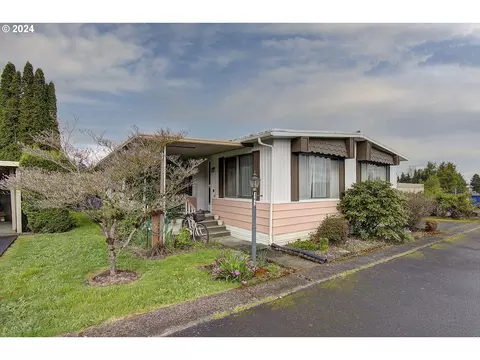 1709 NE 78th St #143, Vancouver, WA 98665