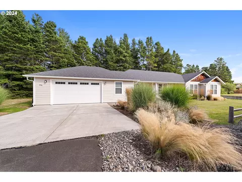 695 Concession Ct, Gearhart, OR 97138