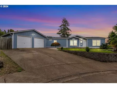 1083 S 59th St, Springfield, OR 97478