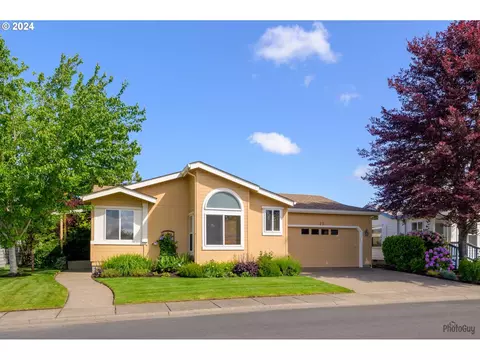 3220 Crescent Ave #25, Eugene, OR 97408