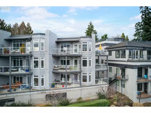 111 3rd St, Lake Oswego, OR 97034