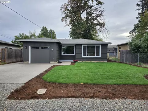 15752 SE Rainier Ave, Clackamas, OR 97015