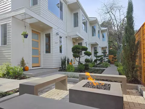 4373 SE 79th Ave #7, Portland, OR 97206