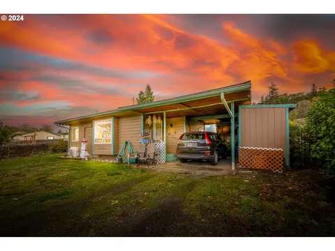 5325 Grange Rd, Roseburg, OR 97471