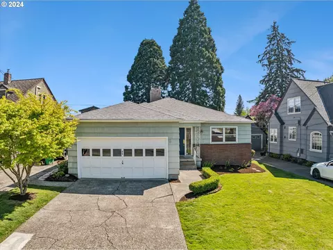 6044 SE Stephens St, Portland, OR 97215