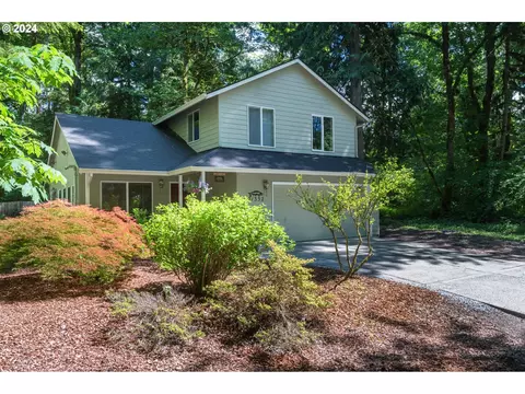 21352 E Mountain Creek Cir, Rhododendron, OR 97049