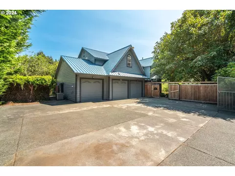 16919 Tule Rd, Brookings, OR 97415
