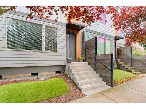 122 N 43rd Pl, Ridgefield, WA 98642