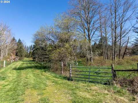 37555 E Knieriem Rd, Corbett, OR 97019