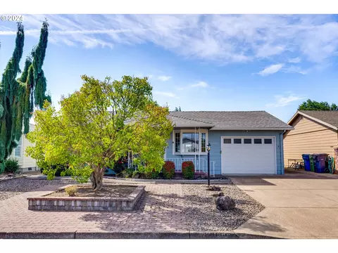 1585 Princeton Rd, Woodburn, OR 97071