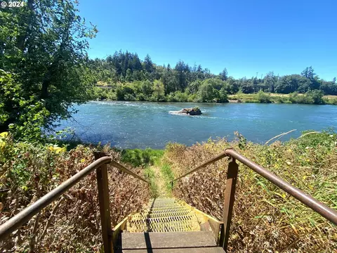 1778 Harbor Dr, Springfield, OR 97477 photo 1