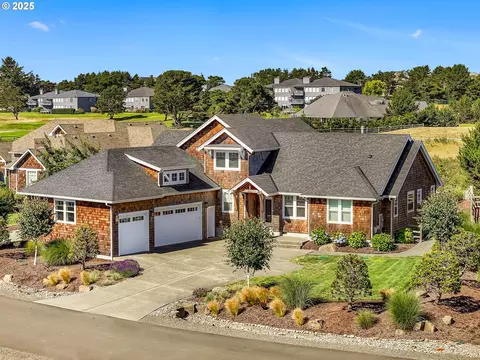 4586 Drummond Ct, Gearhart, OR 97138