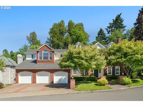 17814 Marylcreek Dr, Lake Oswego, OR 97034