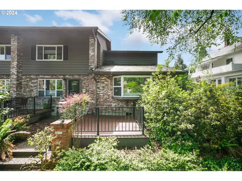 2424 NE Hancock St, Portland, OR 97212