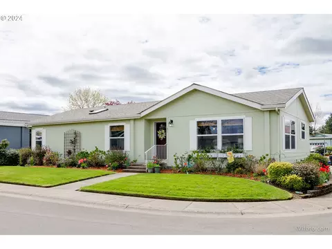 3220 Crescent Ave #31, Eugene, OR 97408