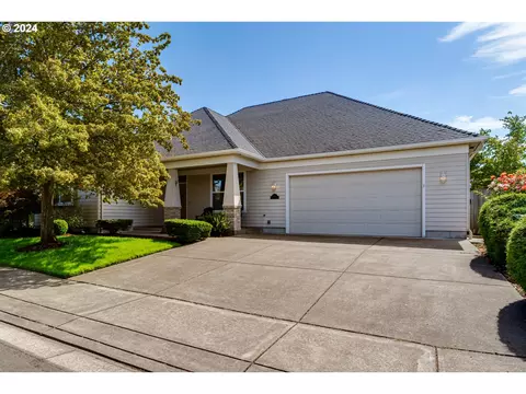 811 River Knoll Way, Springfield, OR 97477