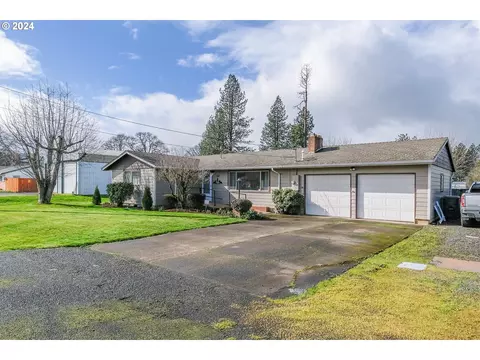 134 Central Ave, Lebanon, OR 97355